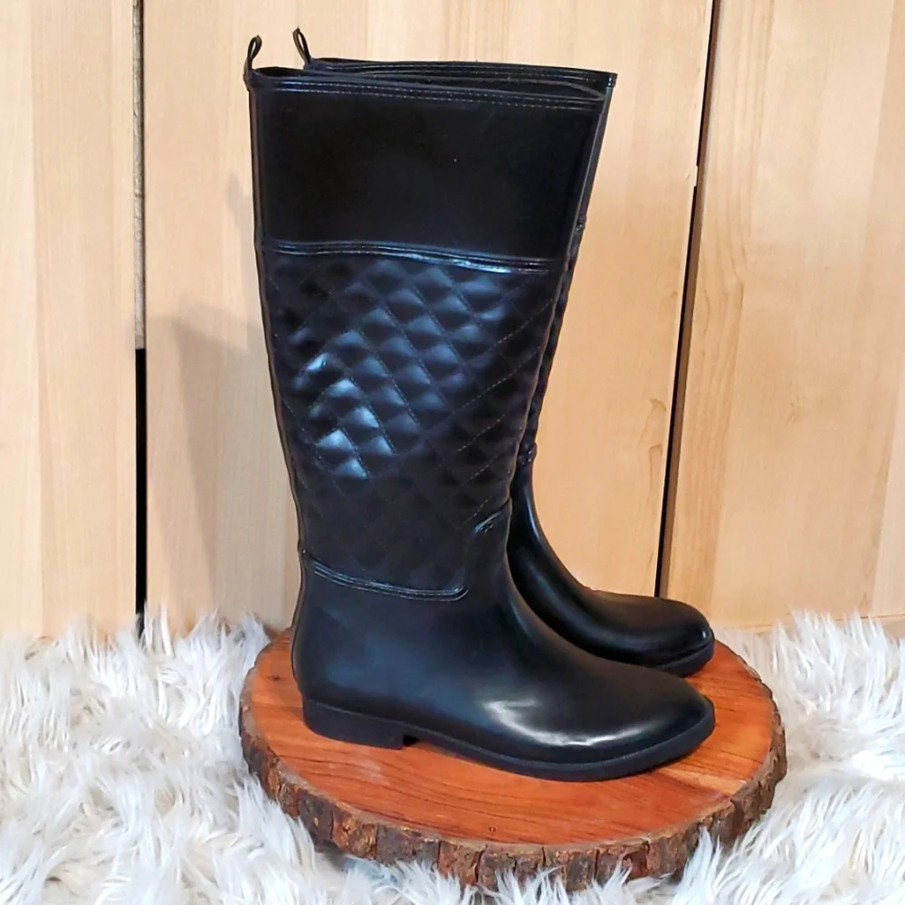 Merona Barbara Quilted Tall Black Rainboots.